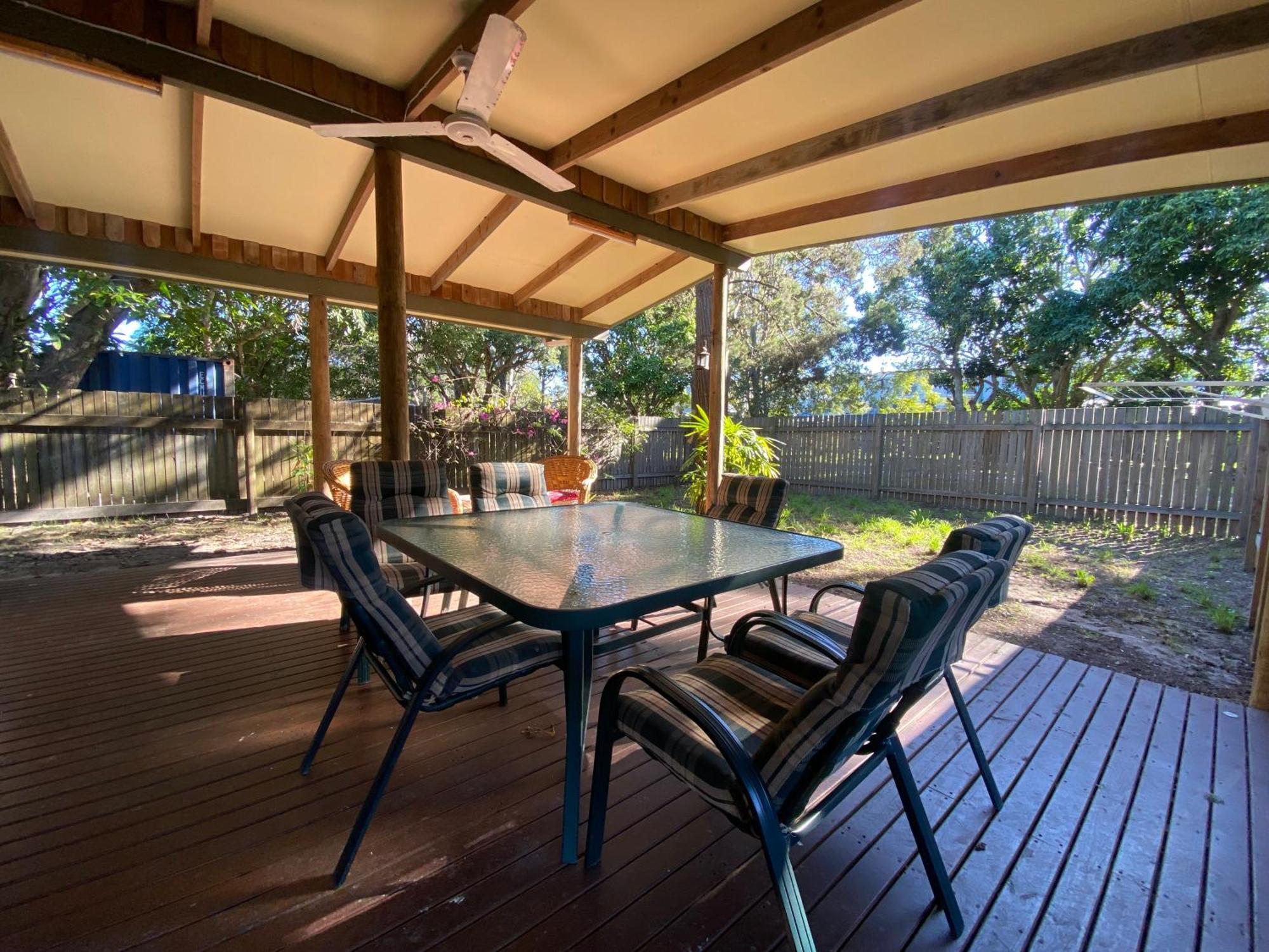 Colonial Village Resort Hervey Bay Exterior photo